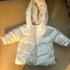Pearl color gap puffer baby